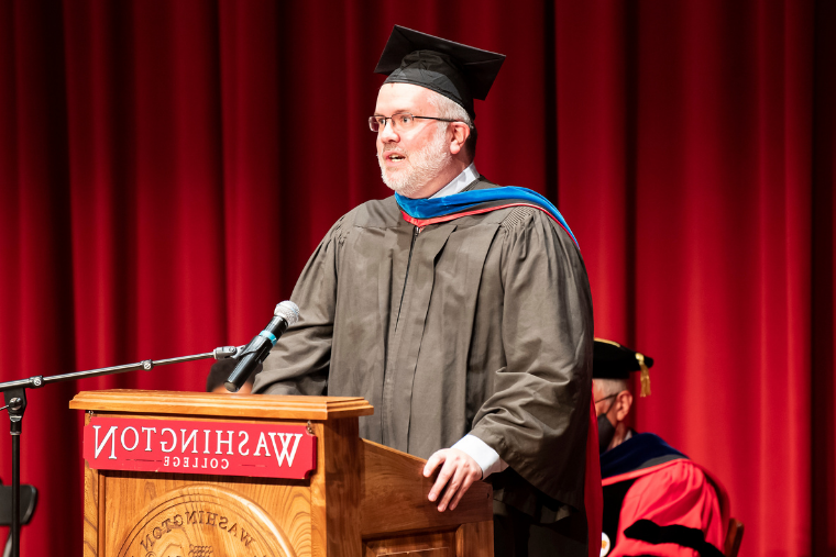 Dr. Jim Windelborn delivers remarks at 的 First Year Convocation
